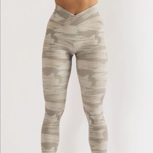 alphalete cross leggings